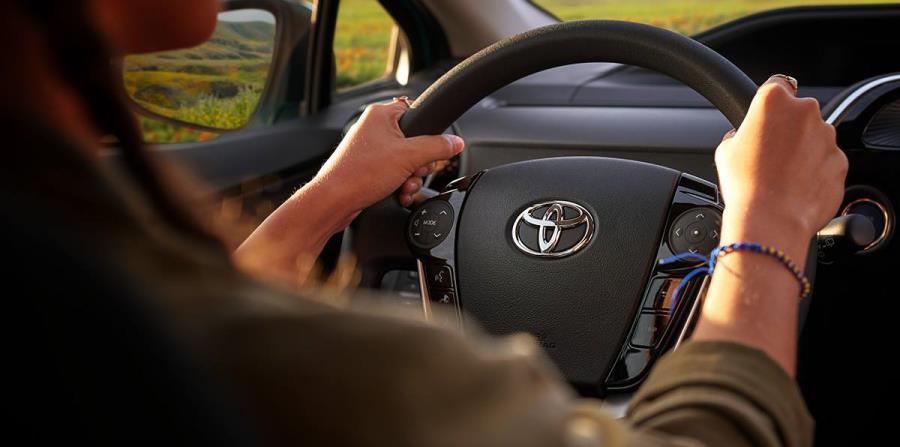 En julio y agosto, los Centros de Servicio Toyota tendrán una oferta especial para sus clientes. (horizontal-x3)