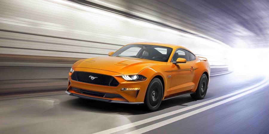 Ford Mustang GT (horizontal-x3)