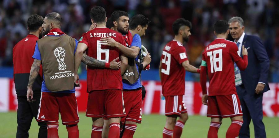 El personal técnico fue trasladado al hospital durante el juego. (AP) (horizontal-x3)