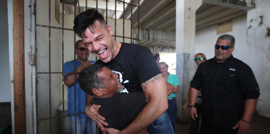 El cantante indicó además que el propósito principal de su organización es reconstruir al menos 225 viviendas (horizontal-x3)