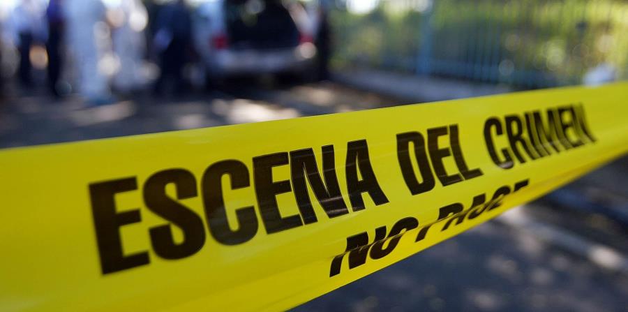 La Policía confirmó que confiscó un segundo teléfono celular que fue encontrado en la escena. (horizontal-x3)