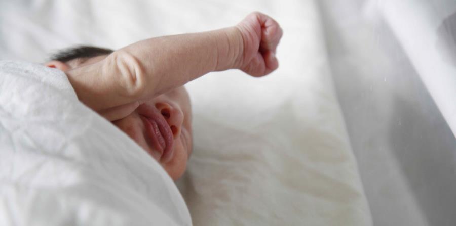 La mayoría de las diferencias cuanto a mortalidad neonatal en América Latina y el Caribe se relacionan con la riqueza y educación de la madre (horizontal-x3)