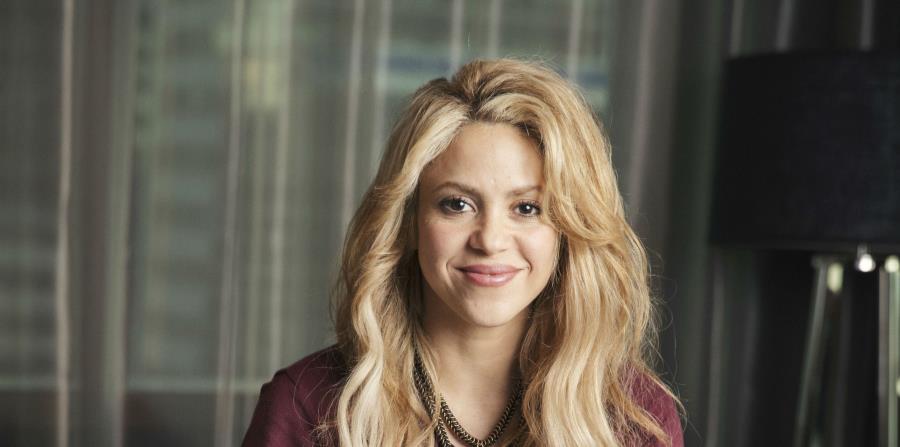 Shakira Visita A La Policía De Miami Y Demuestra Que Es Buena En El Boxeo El Nuevo Día