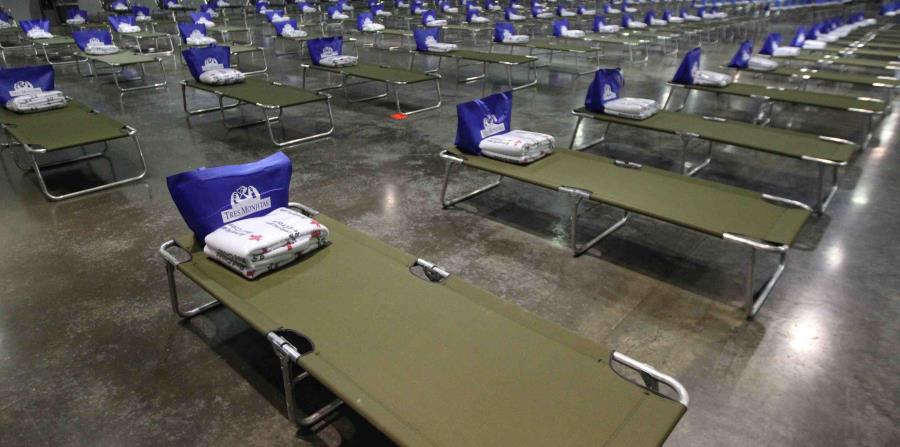 Catres listos para recibir a los refugiados que llegan a la Isla tras el paso del huracán Irma. (horizontal-x3)