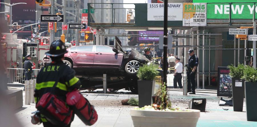 Así quedó el auto que impactó una multitud en Times Square. (horizontal-x3)