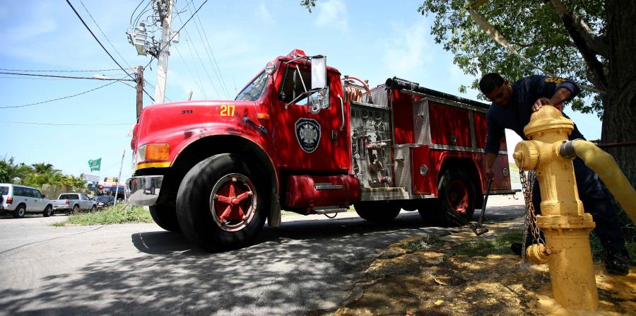 Los salarios de los 41 miembros del Cuerpo de Bomberos, según la JSF, se cubrían previamente con fondos federales que se alega terminarían este mes. (GFR Media) (horizontal-x3)