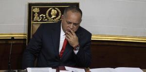 El gobierno de Maduro niega ataque a mano armada contra Juan Guaidó