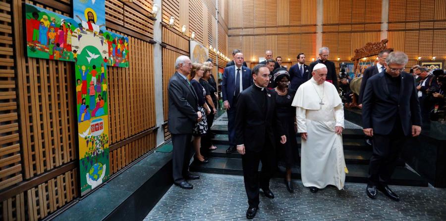 El papa Francisco asiste a una misa en Ginebra (Suiza) en el centro ecuménico del Consejo Mundial de Iglesias (CMI) en Ginebra (Suiza) (horizontal-x3)