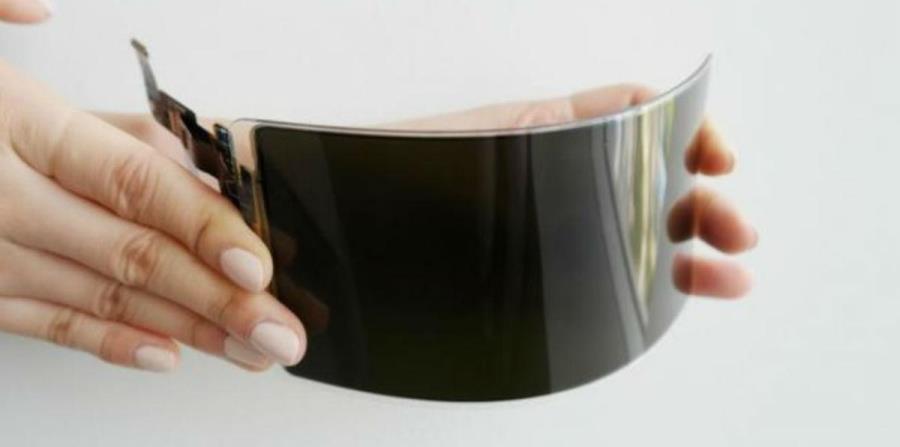 La firma publicó un vídeo donde el panel OLED flexible no se rompe ni siquiera con los golpes de un martillo (horizontal-x3)