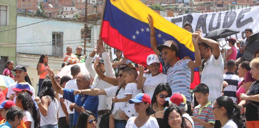 La alianza opositora (MUD) busca redoblar la presión contra el gobierno al considerar que el resultado de la consulta popular (horizontal-x3)