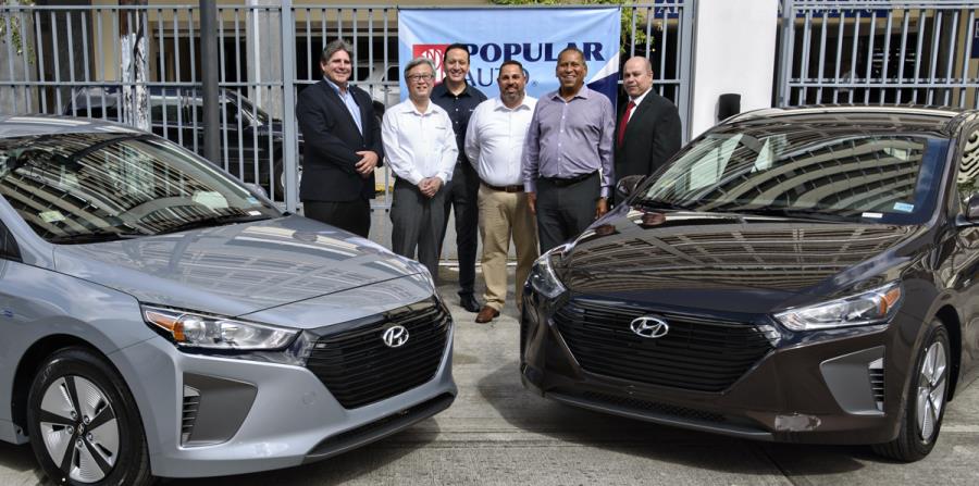 De izquierda a derecha: Antolín Velasco, presidente de Popular Auto; Kaneko Hitoshi, presidente de Hyundai Puerto Rico; Pablo Martínez y Edwin Pizarro, también de Hyundai PR; junto con Edouard Lafontant y Juan Dávila de Popular Auto.