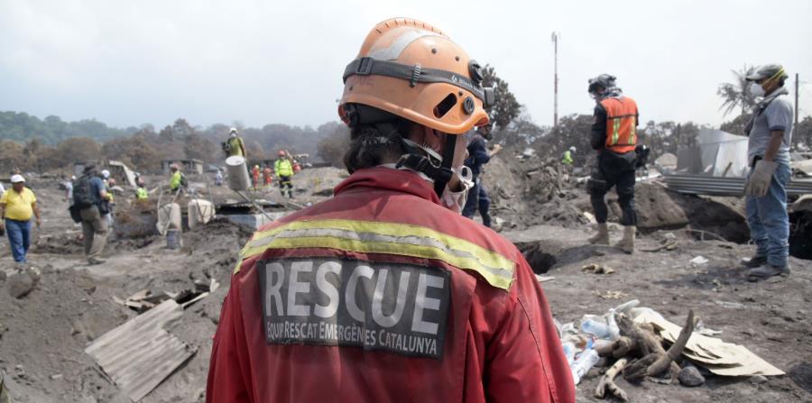 La violenta erupción del volcán de Fuego del pasado 3 de junio dejó también 186 viviendas, 1 carretera, 1 escuela y 2 puentes destruidos. (horizontal-x3)