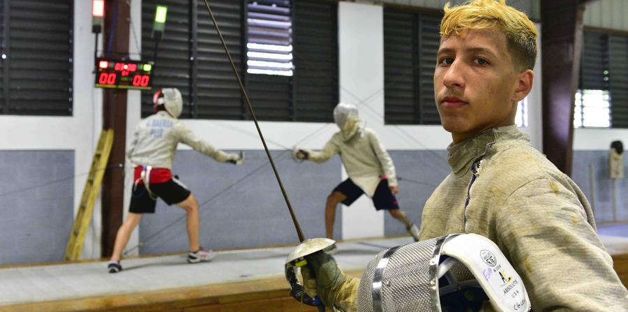 Emanuel Rosario, equipo de sable masculino de Puerto Rico. (GFR Media) (horizontal-x3)
