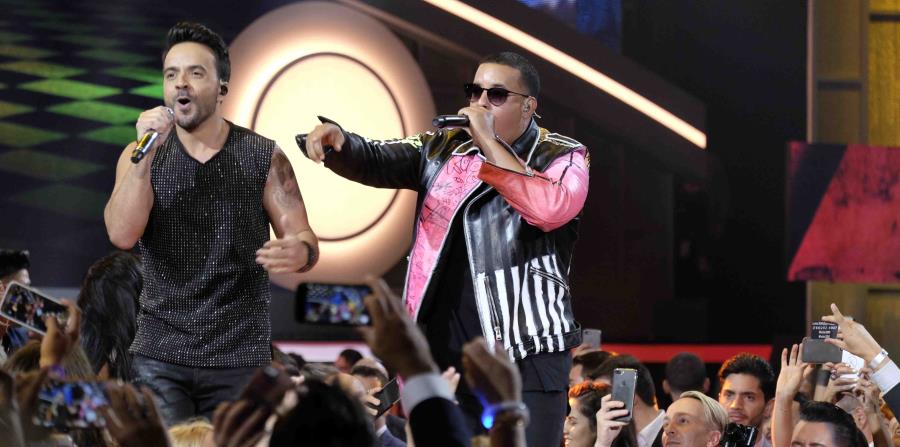 Se espera que Luis Fonsi y Daddy Yankee hagan una de las presentaciones más vistosas de la noche. (horizontal-x3)