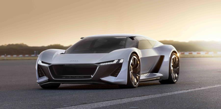 Uno de los modelos prototipos mostrados durante el Concours d'Elegance fue el Audi PB 18 e-tron. (horizontal-x3)