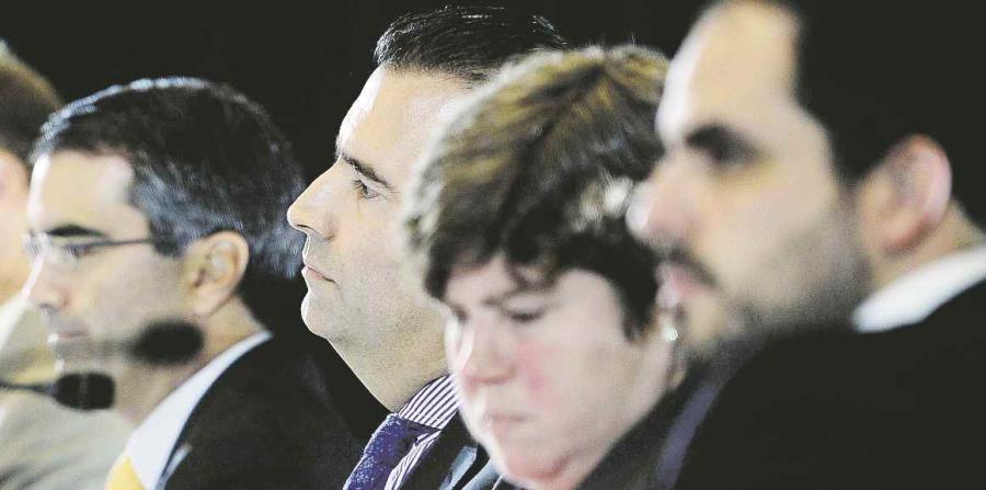En la foto, el representante del gobernador, Christian Sobrino Vega (derecha) y los miembros de la Junta, Ana Matosantos, José B. Carrión y Carlos García. (horizontal-x3)