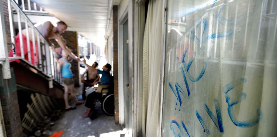 Un motel dañado por el huracán Michael en Panama City, Florida. (AP) (horizontal-x3)