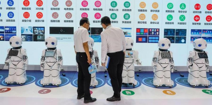 Japón usará robots en las escuelas para enseñar el idioma inglés (horizontal-x3)