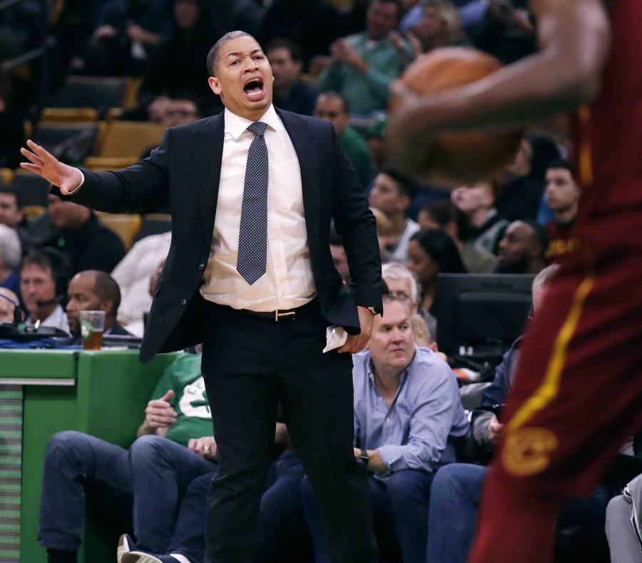 Tyronn Lue guió a los Cavaliers al único campeonato que ha conquistado la franquicia al vencer a los Warriors de Golden State en el 2016. (AP / Charles Krupa) (semisquare-x3)