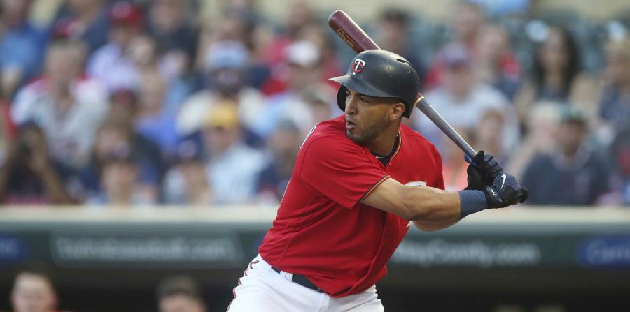 El puertorriqueño Eddie Rosario terminó el partido de 5-3 con dos impulsadas y dos anotadas. (AP) (horizontal-x3)
