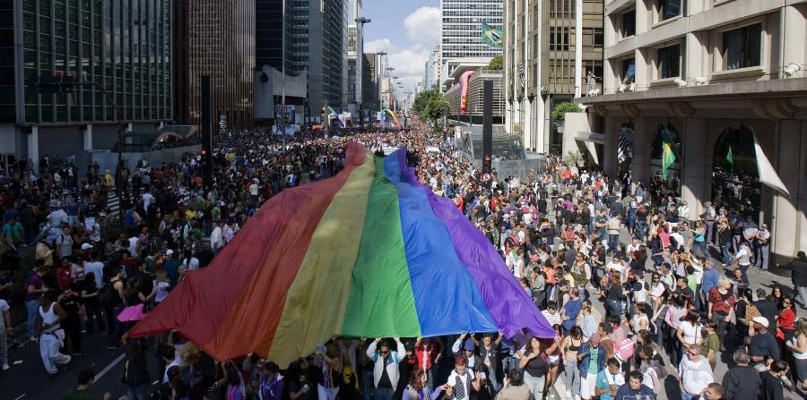 La marcha de Orgullo Gay en Sao Paulo, Brasil (horizontal-x3)