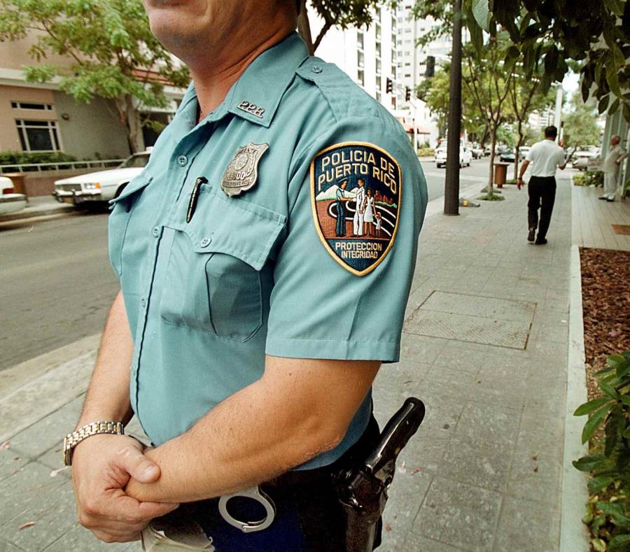 Imagen de un agente de la Policía. (GFR Media) (semisquare-x3)