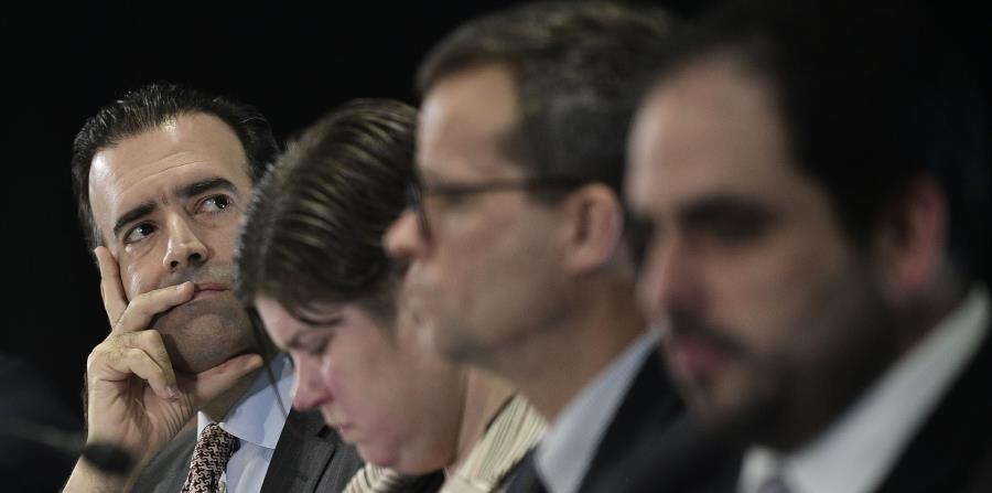 Entre las denuncias, se debate si los miembros de la Junta de Supervisión Fiscal son funcionarios federales. (horizontal-x3)