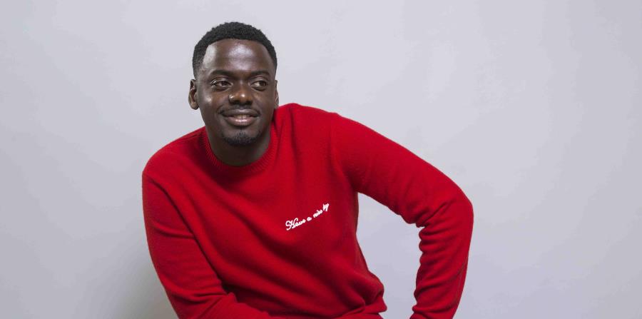 Daniel Kaluuya posa para fotos durante la promoción de la cinta
