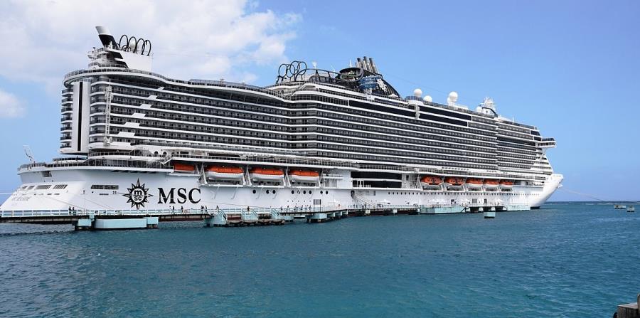 Buscan a un tripulante de crucero que cayó por la borda (horizontal-x3)