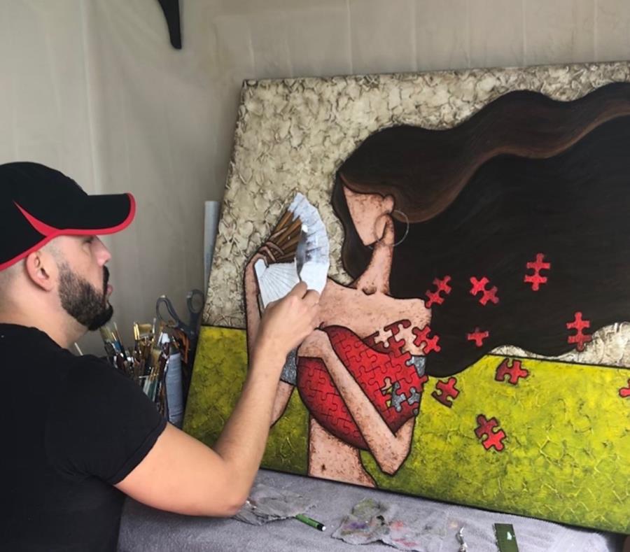 David Nieves ha completado una colección de obras en donde exorciza los demonios del miedo en una obra de cinco acrílicos en las que al mismo tiempo captura momentos de alegría, esperanza y pasión. (Suministrada) (semisquare-x3)