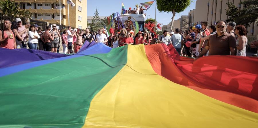 Bermudas pasa de ser referencia para la comunidad LGBT a convertirse en el primer país que deroga una norma que permitía las bodas entre parejas del mismo sexo (horizontal-x3)