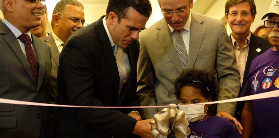 El gobernador Ricardo Rosselló Nevares participa de la inauguración junto a Alejandro García Padilla. (horizontal-x3)