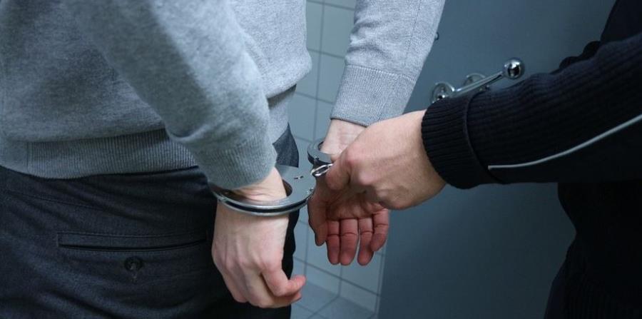Un juez impuso una fianza de $5,000 dólares al detenido. (horizontal-x3)
