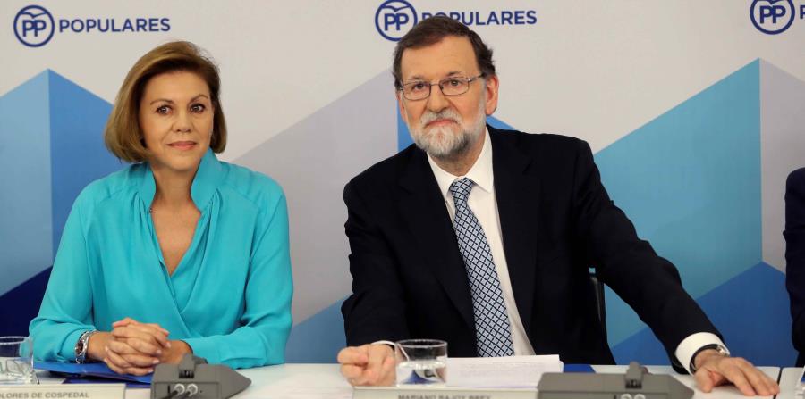 El líder del PP, Mariano Rajoy, durante la reunión del Comité Ejecutivo Nacional del partido, en el que se integran la cúpula del partido y los líderes regionales (horizontal-x3)