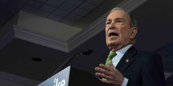 Mike Bloomberg participará esta noche en su primer debate presidencial