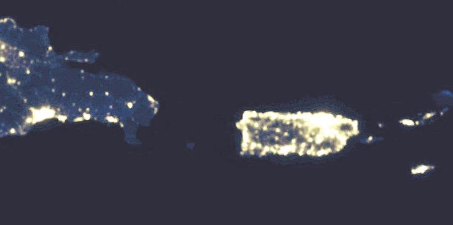 Imagen nocturna del 2016 de Puerto Rico y el Caribe captada desde satelites de la NASA. (Google Earth) (horizontal-x3)