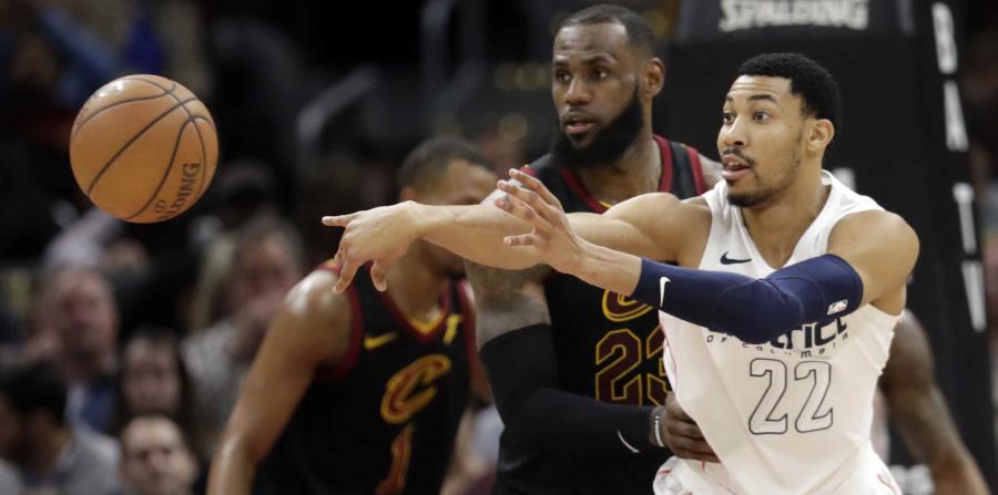 LeBron James anotó 14 puntos seguidos. (horizontal-x3)