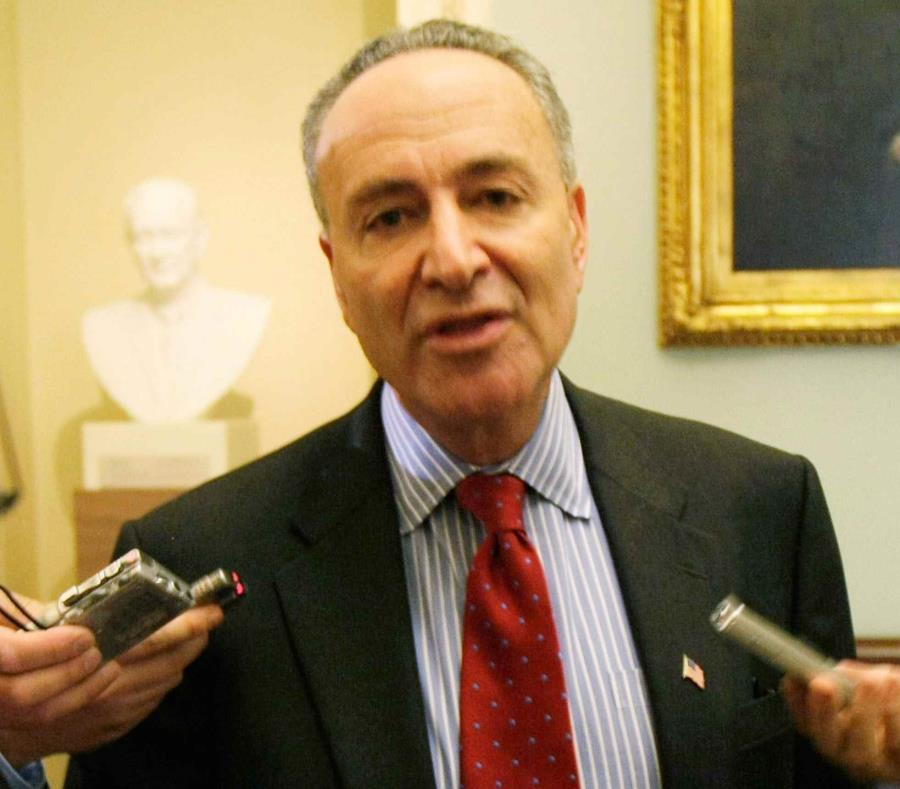 Charles Schumer quiere que se indague si Whitaker reveló información al presidente Donald Trump u otras personas en el gobierno. (semisquare-x3)