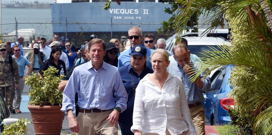 La semana pasada, legisladores federales como como los senadores Richard Blumenthal y Kirsten Gillibrand, y el representante Sean Patrick, visitaron la isla. (horizontal-x3)