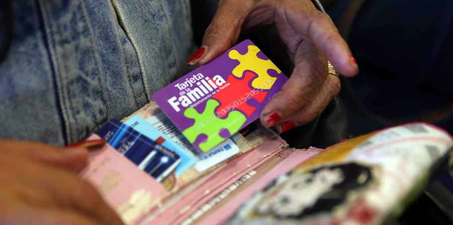 Al 25 de enero, 652,618 familias o 1,218,877 personas se beneficiaban del PAN en la isla (horizontal-x3)