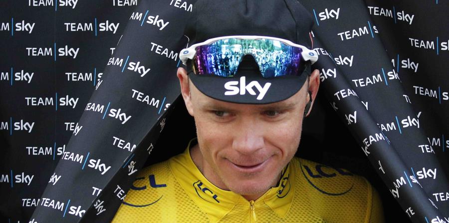 Con una victoria más en los Campos Elíseos, Froome igualaría el record de cinco Tours de Jacques Anquetil, Eddy Merckx, entre otros. (AP) (horizontal-x3)