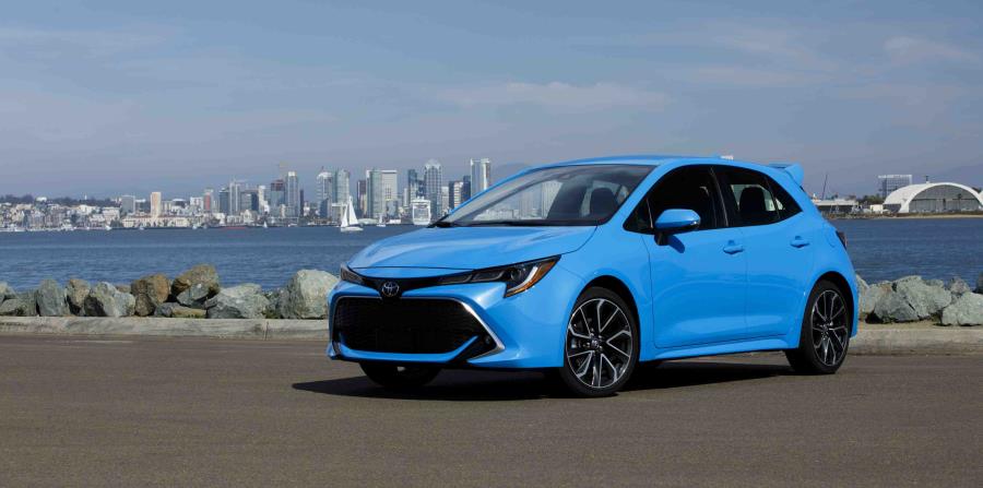 Toyota Corolla Hatchback del 2019 (horizontal-x3)