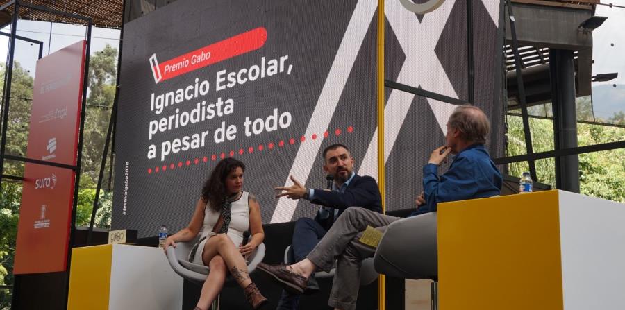 Ignacio Escolar (centro) hizo un repaso por estrategias para descifrar los misterios de la medición de audiencias y recorrió el retrato de las desigualdades y las crónicas viajeras. (GFR Media) (horizontal-x3)