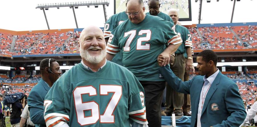 Bob Kuechenberg fue seis veces seleccionado al Pro Bowl. (AP) (horizontal-x3)