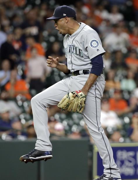 Edwin Dïaz se convirtió, el pasado viernes, en el lanzador puertorriqueño con más juegos salvados en una temporada regular de las Mayores. (AP / David J. Phillip) (vertical-x1)