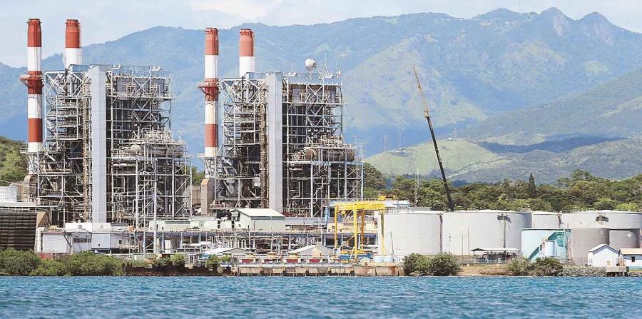 La meta de mantener una tarifa máxima de 21 centavos por kilovatio hora para el 2023 no es suficiente para algunas empresas manufactureras en la Isla. (horizontal-x3)