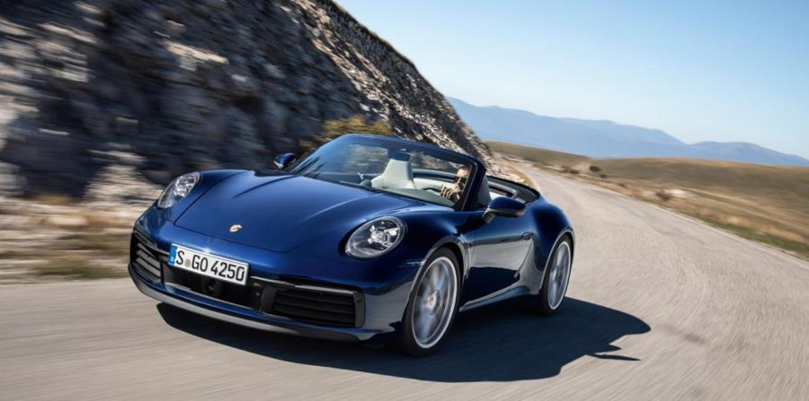 El Porsche 911 Cabriolet estará inicialmente disponible en versiones Carrera S con tracción trasera y 4S con tracción integral. (horizontal-x3)