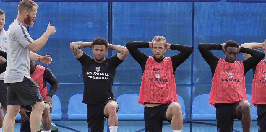 Desde la izquierda: los jugadores Kyle Walker, Harry Kane y Daniel Sturridge durante un entrenamiento en Repino. (horizontal-x3)