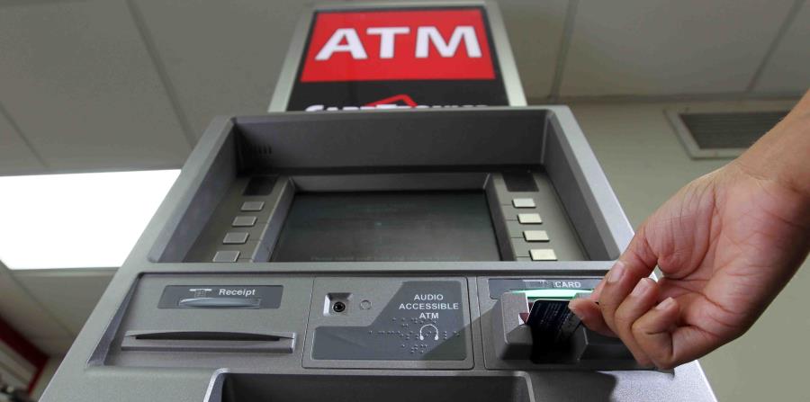 máquina ATM (horizontal-x3)