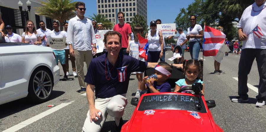 Rob Panepinto participó en la Parada Puertorriqueña en la ciudad. (horizontal-x3)
